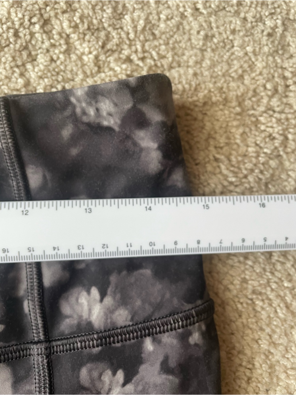 Athleta Black Gray Rainier Printed Tight Women’s Size M Floral Yoga Athleisure - Picture 8 of 9